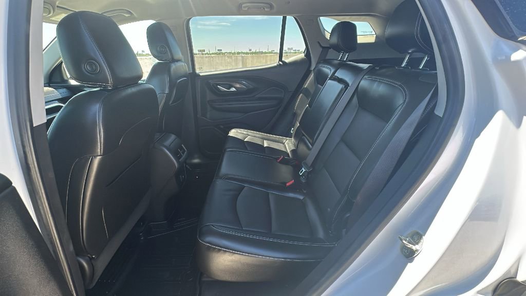 Used 2022 GMC Terrain SLT image 31