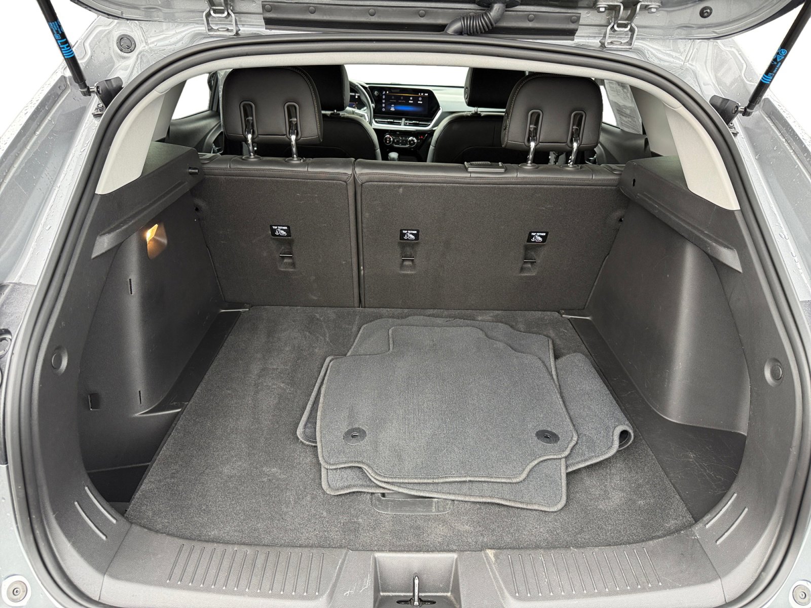 Used 2025 Chevrolet Trax ACTIV image 17