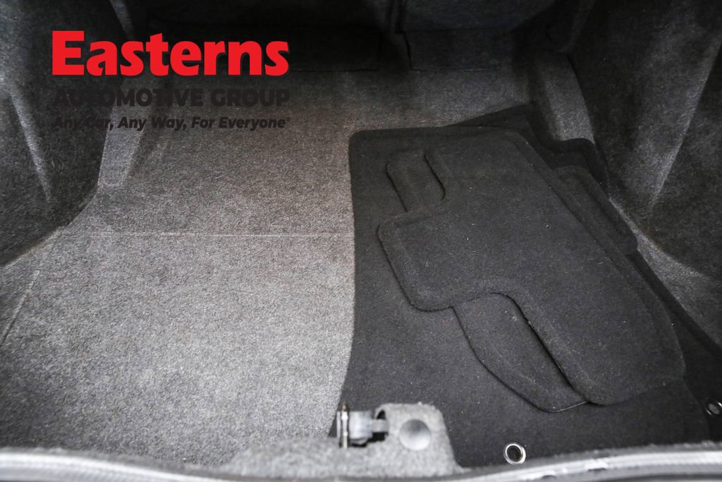 Used 2023 Dodge Challenger SXT image 9