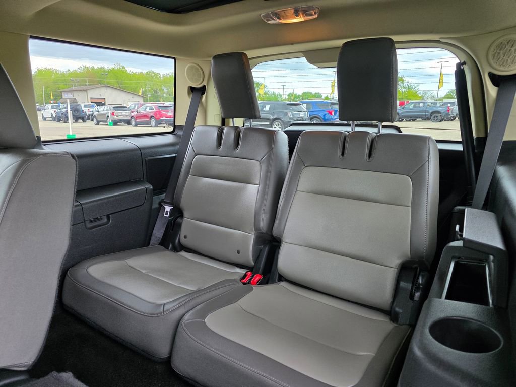 Used 2018 Ford Flex Limited w/ Equipment Group 303A AWD/4WD image 22
