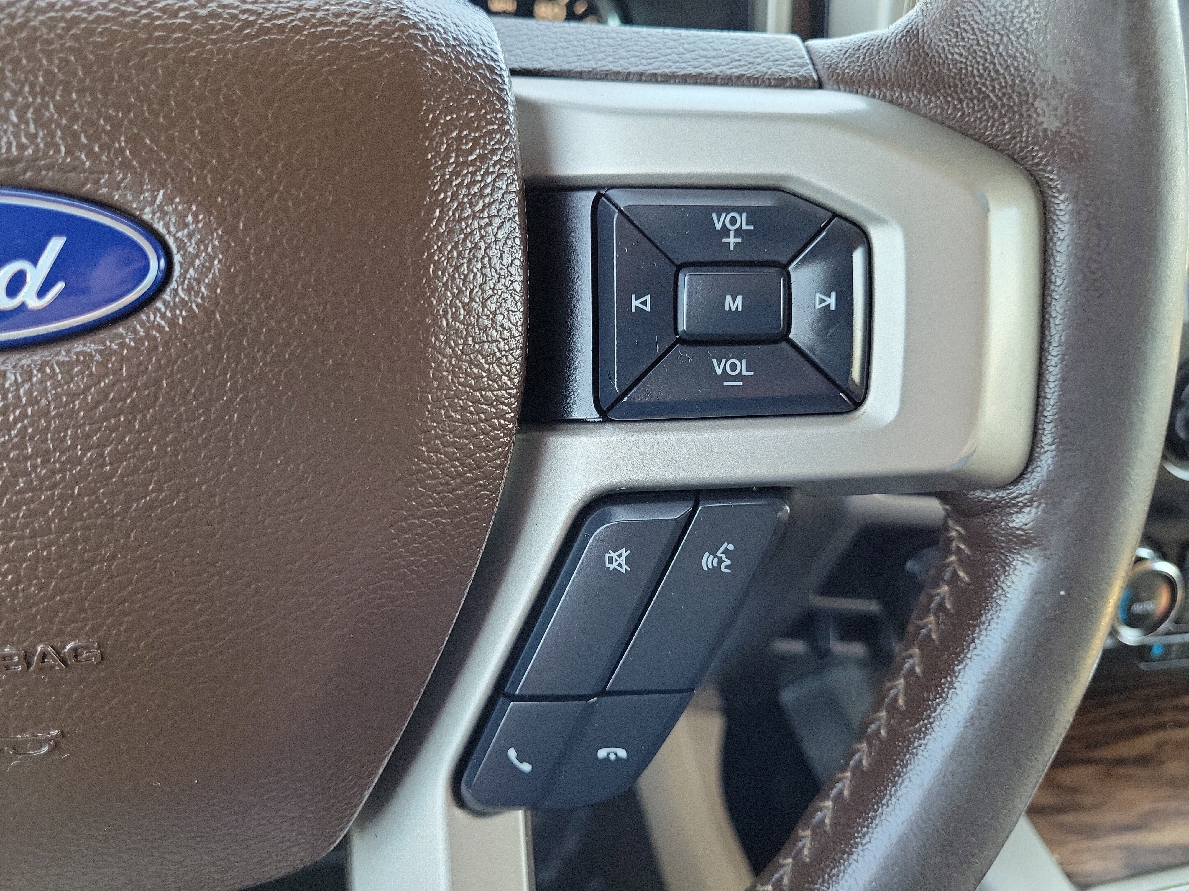 Used 2019 Ford F150 Lariat image 22