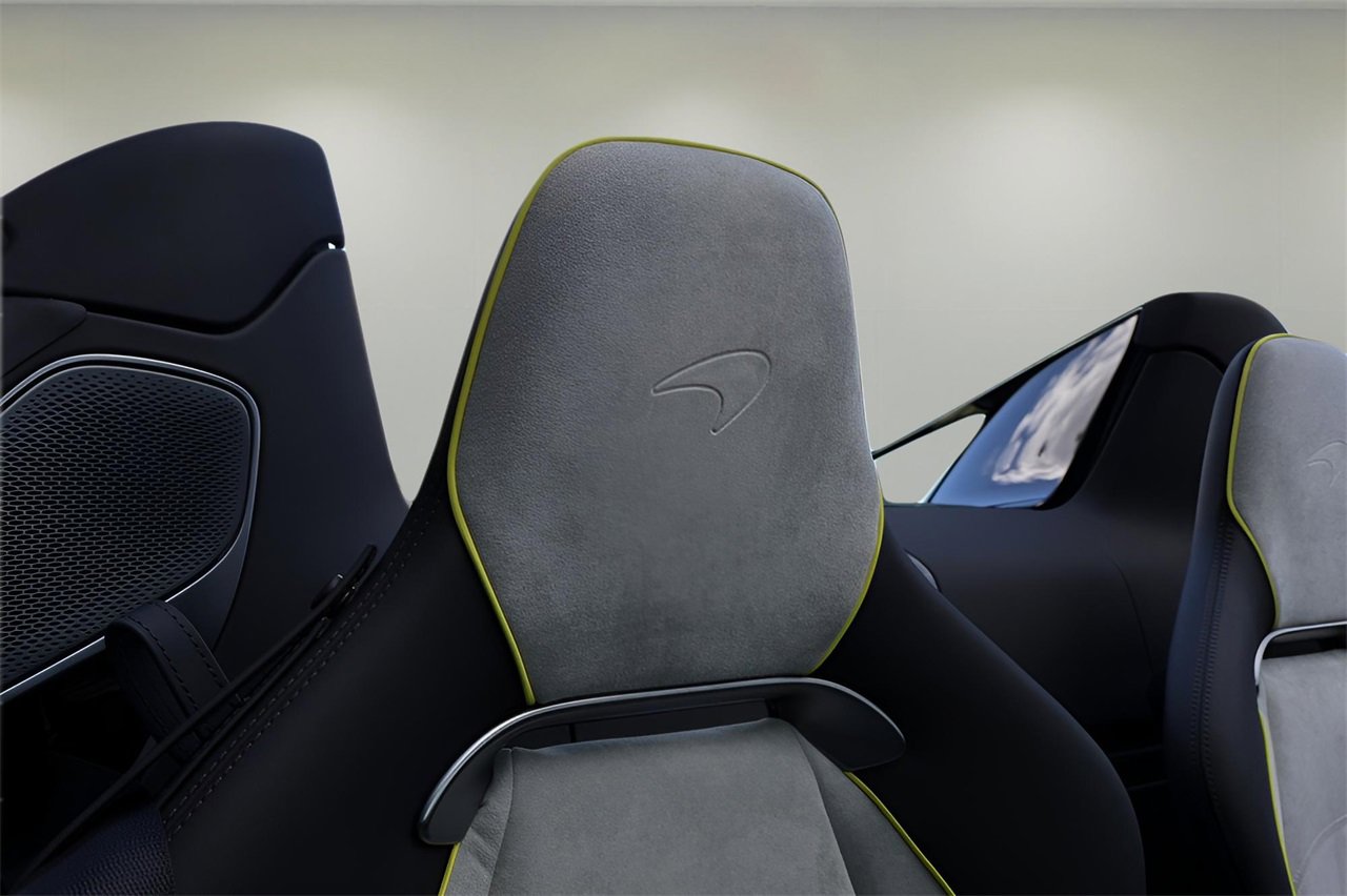 New 2025 McLaren Artura Spider image 21