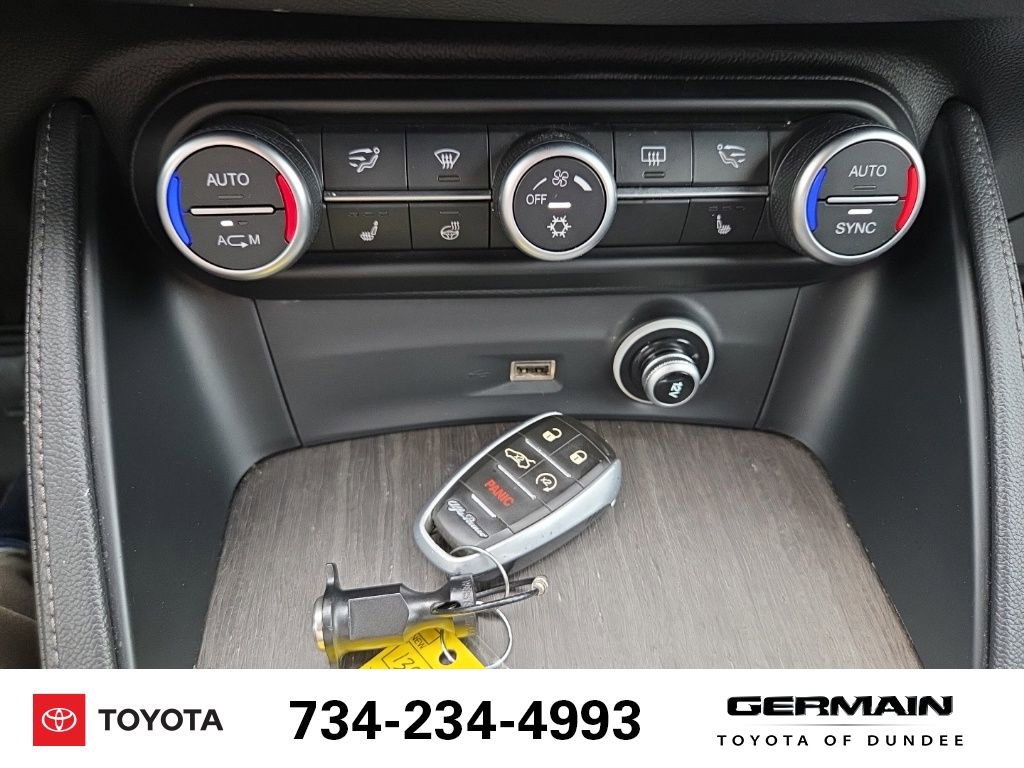 Used 2018 Alfa Romeo Stelvio Ti AWD/4WD image 28
