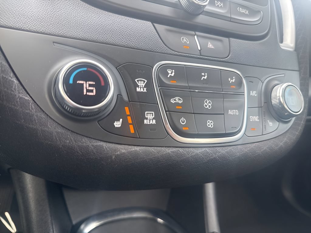 Used 2024 Chevrolet Malibu LT w/ Sport Edition FWD image 22