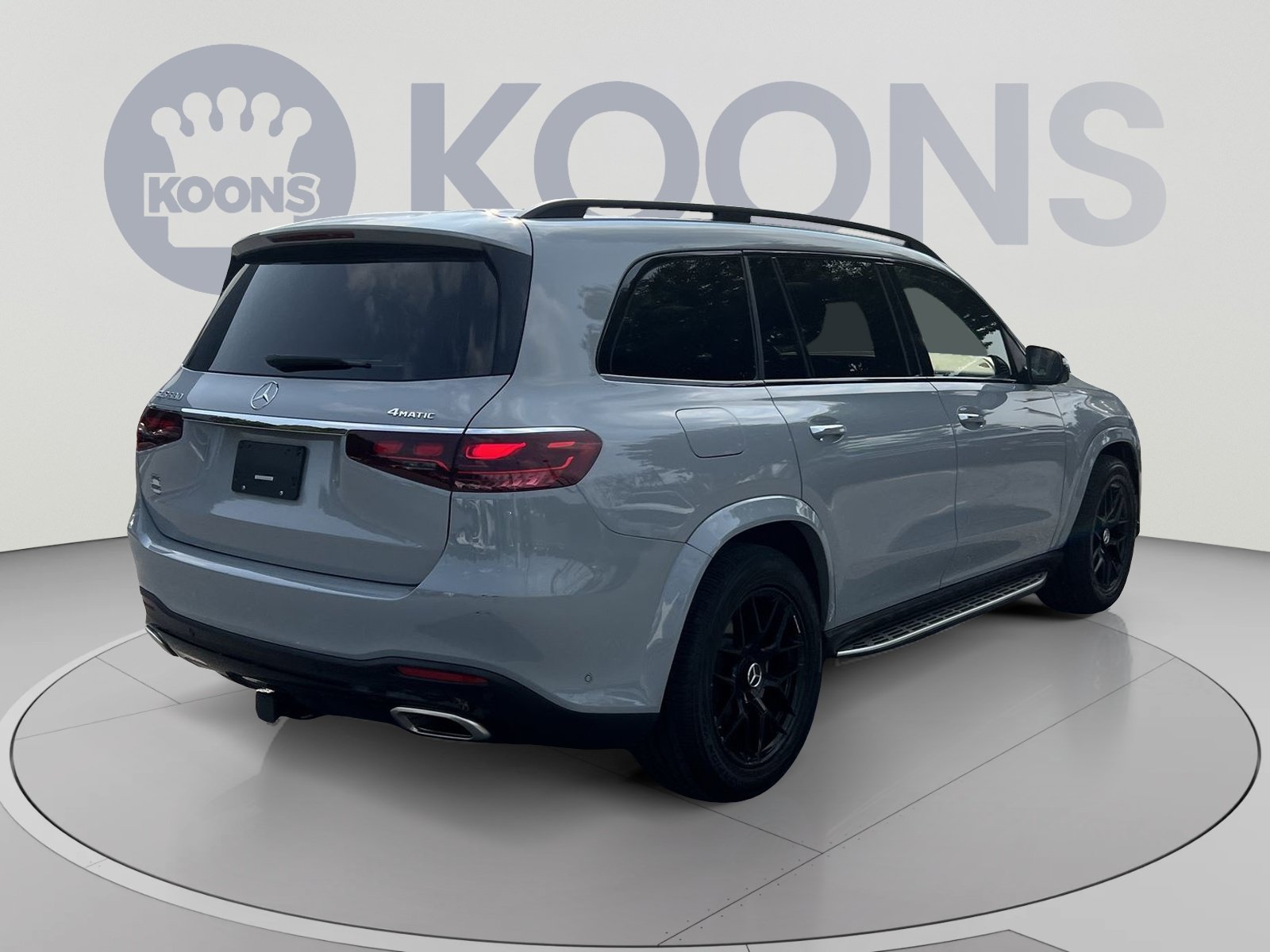 Used 2024 Mercedes-Benz GLS 580 4MATIC image 7
