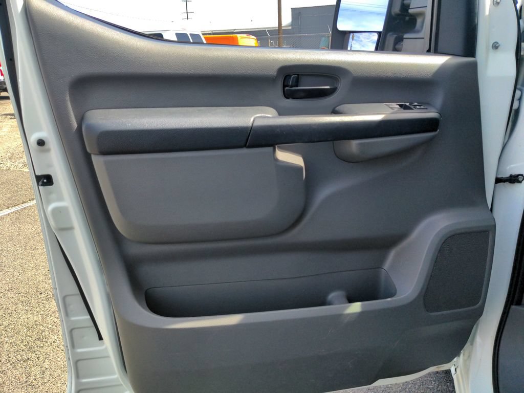 Used 2018 Nissan NV 2500 SV RWD image 25