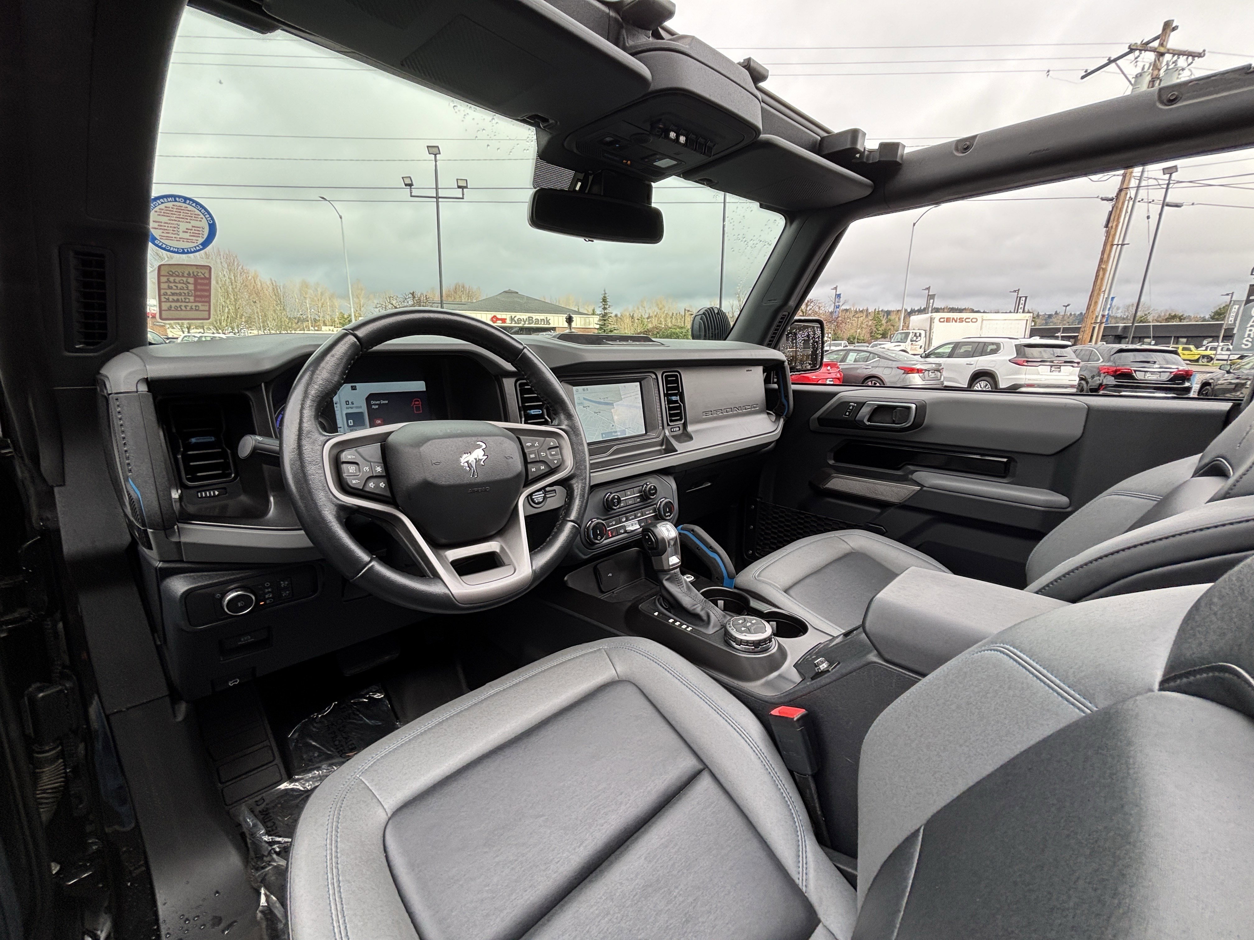 Used 2022 Ford Bronco Black Diamond image 16