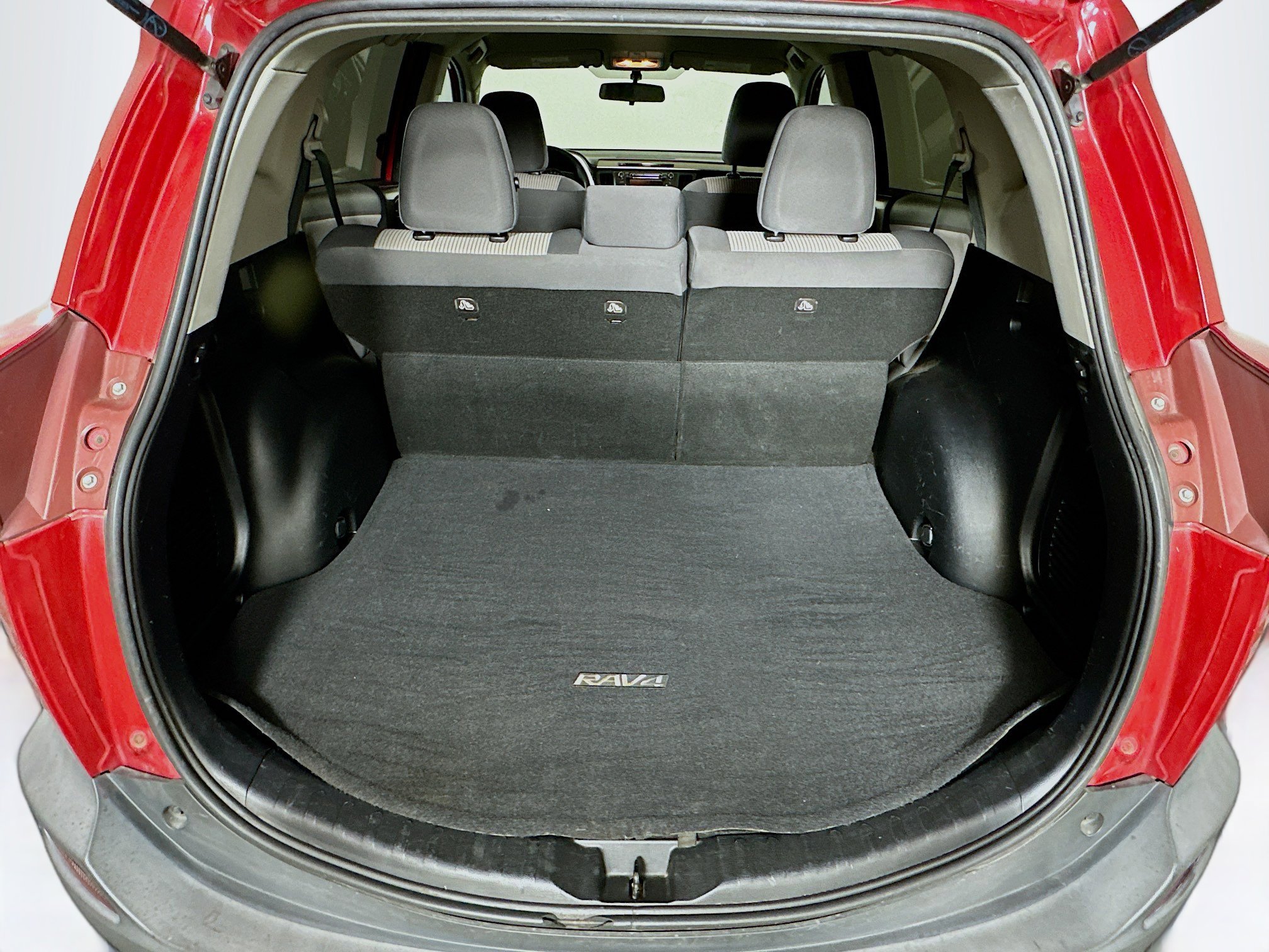 Used 2013 Toyota RAV4 LE image 26