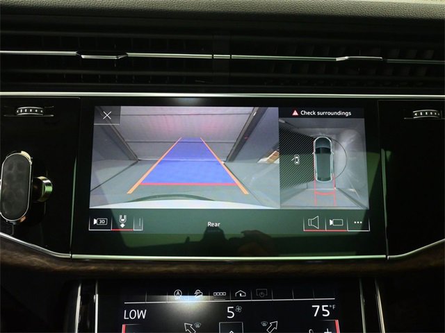Used 2023 Audi Q8 Premium image 7