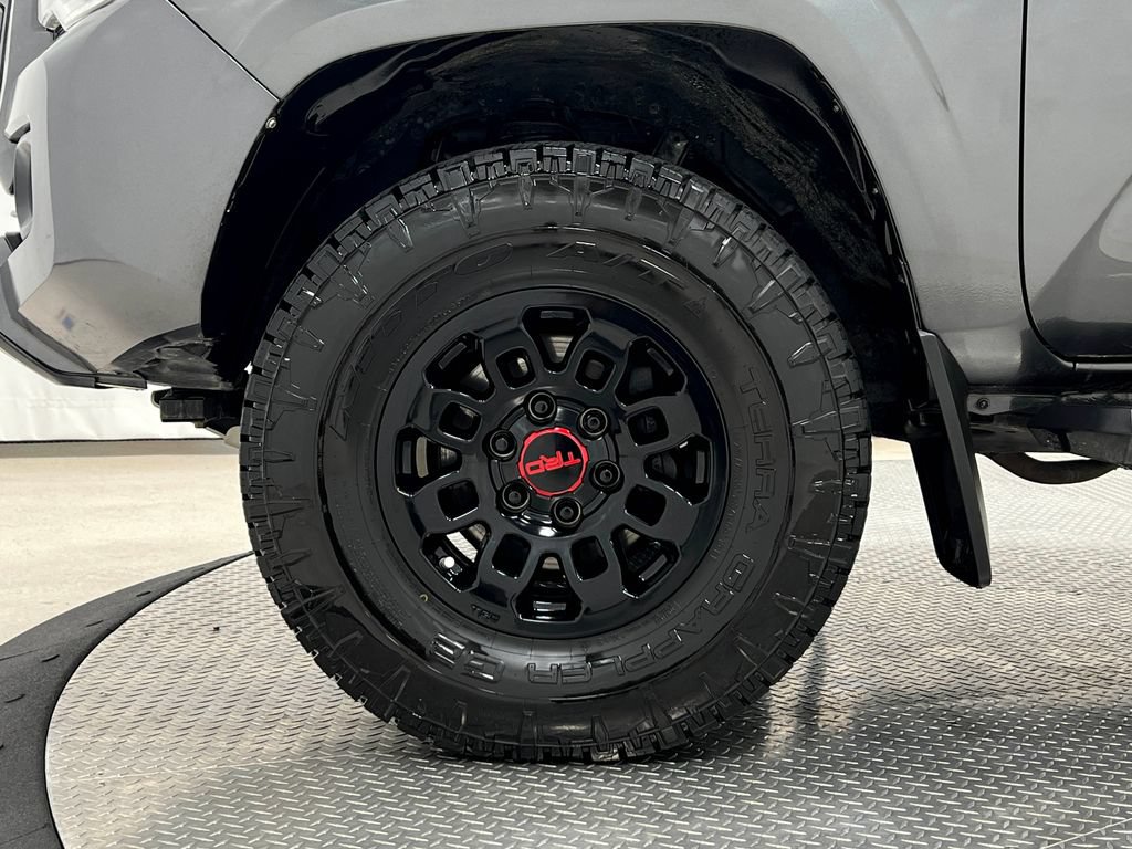 Used 2016 Toyota Tacoma SR5 w/ Towing Package RWD image 34