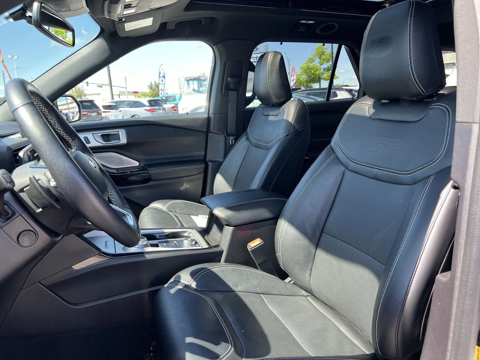 Used 2022 Ford Explorer ST w/ Equipment Group 401A AWD/4WD image 21