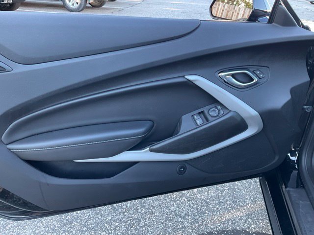 Used 2020 Chevrolet Camaro LT RWD image 7