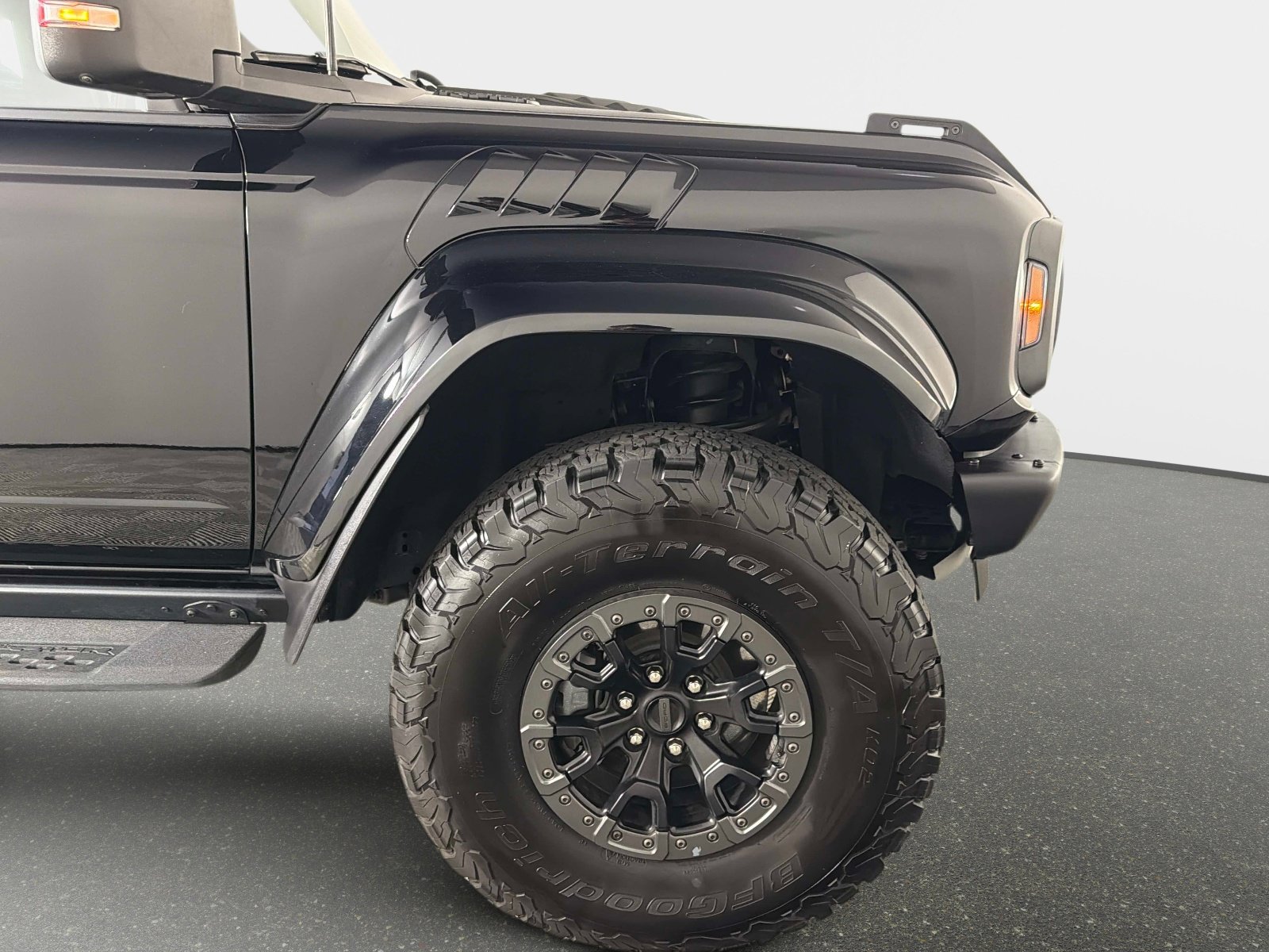 Used 2024 Ford Bronco Raptor w/ Interior Carbon Fiber Pack 6 AWD/4WD image 22