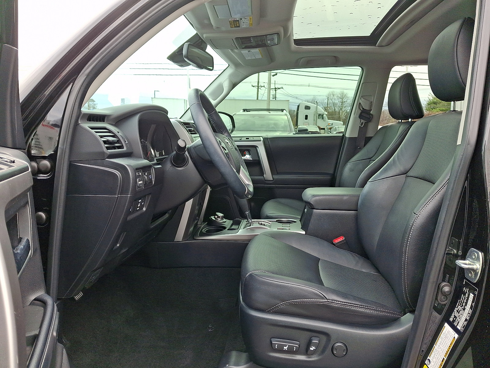 Used 2023 Toyota 4Runner Limited image 13