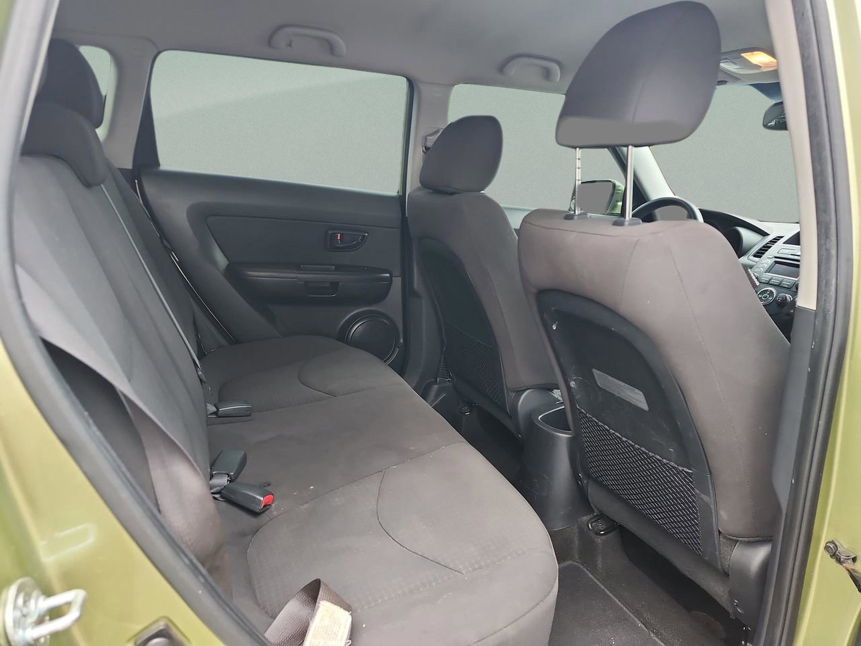 Used 2013 Kia Soul image 17