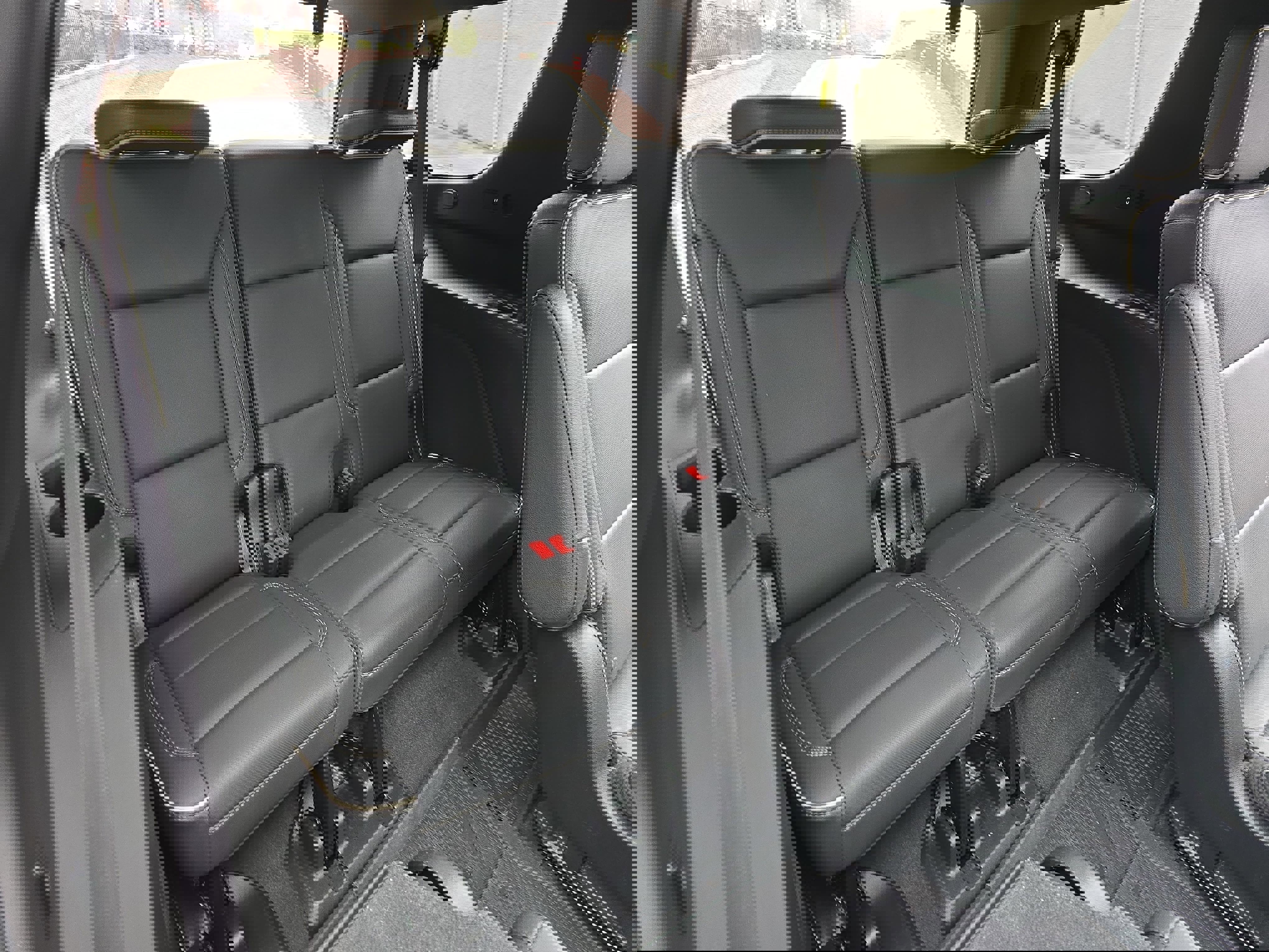 Used 2021 GMC Yukon SLT w/ SLT Premium Package image 12