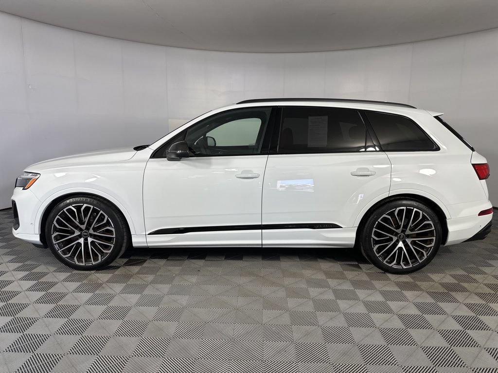 Used 2025 Audi SQ7 Prestige AWD/4WD image 10