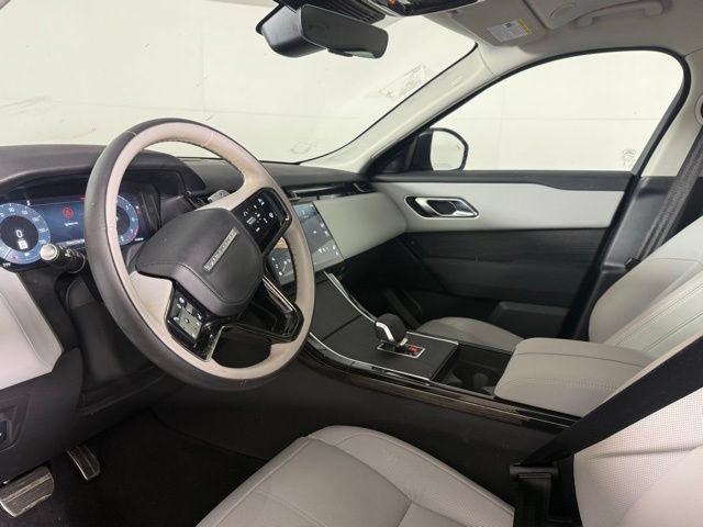 Used 2025 Land Rover Range Rover Velar Dynamic SE AWD/4WD image 6