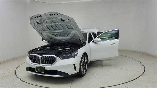 Used 2024 BMW 530i xDrive image 69