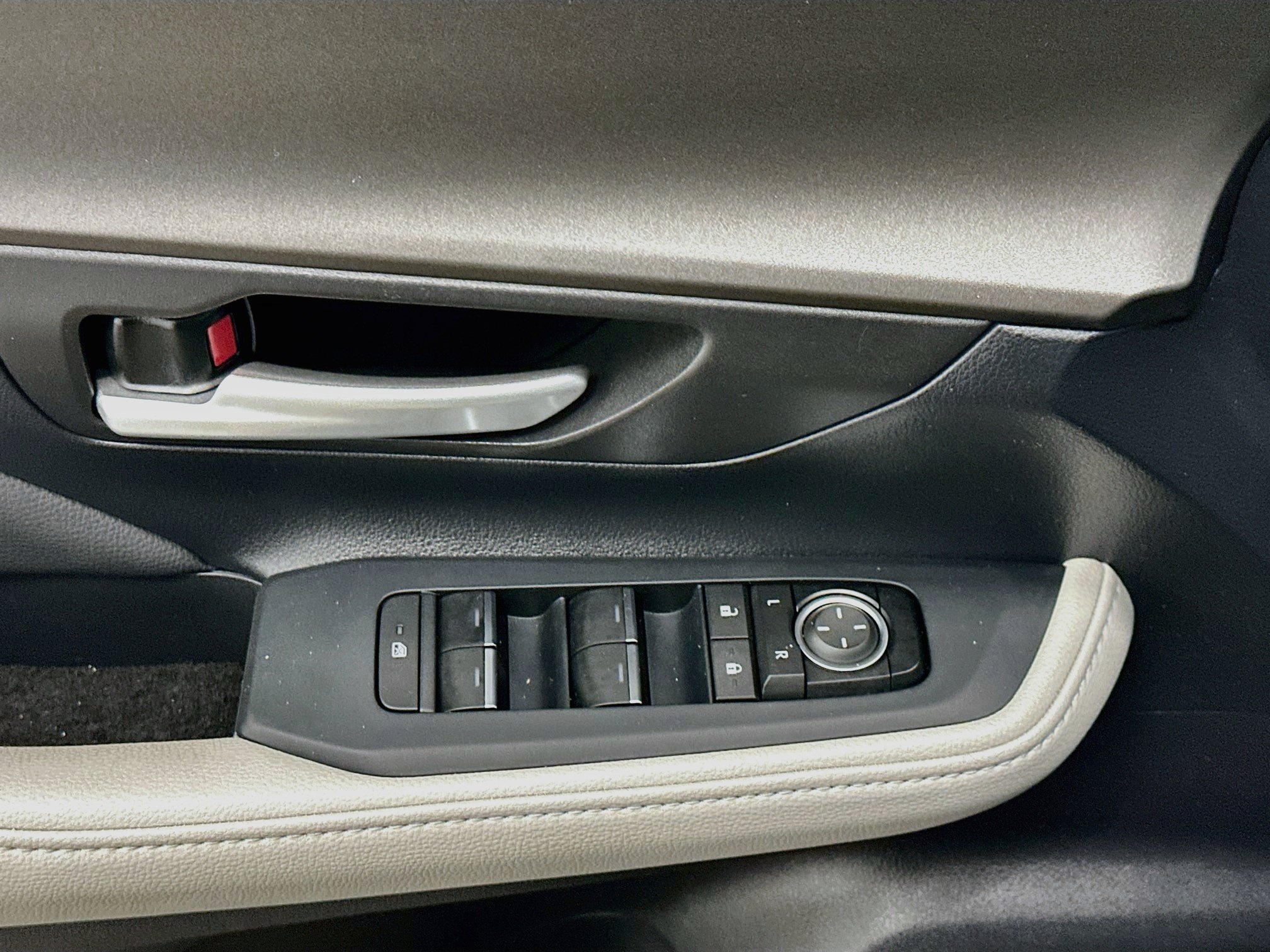 Used 2026 Toyota Grand Highlander AWD image 15