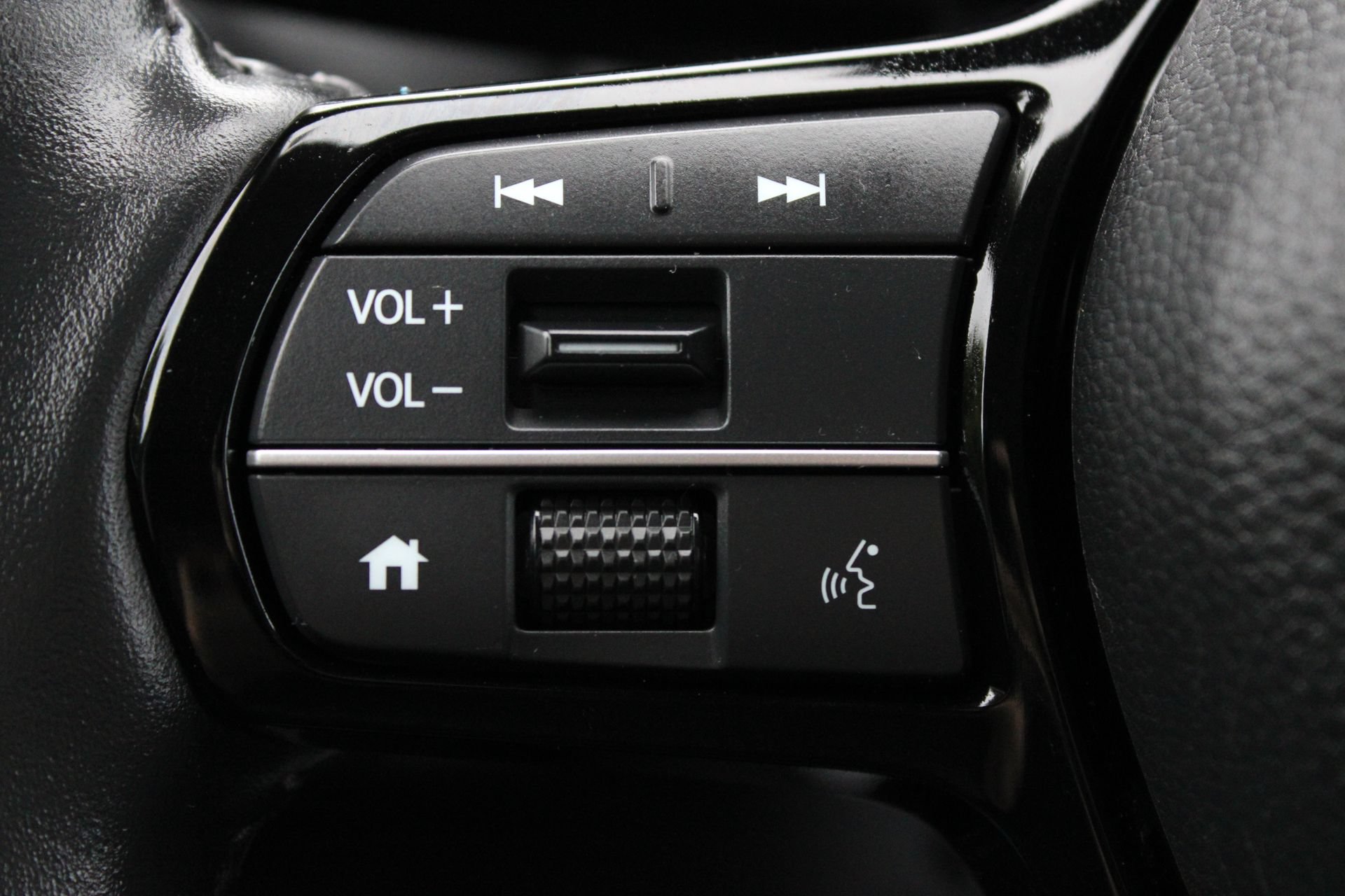 Used 2025 Honda HR-V EX-L image 29