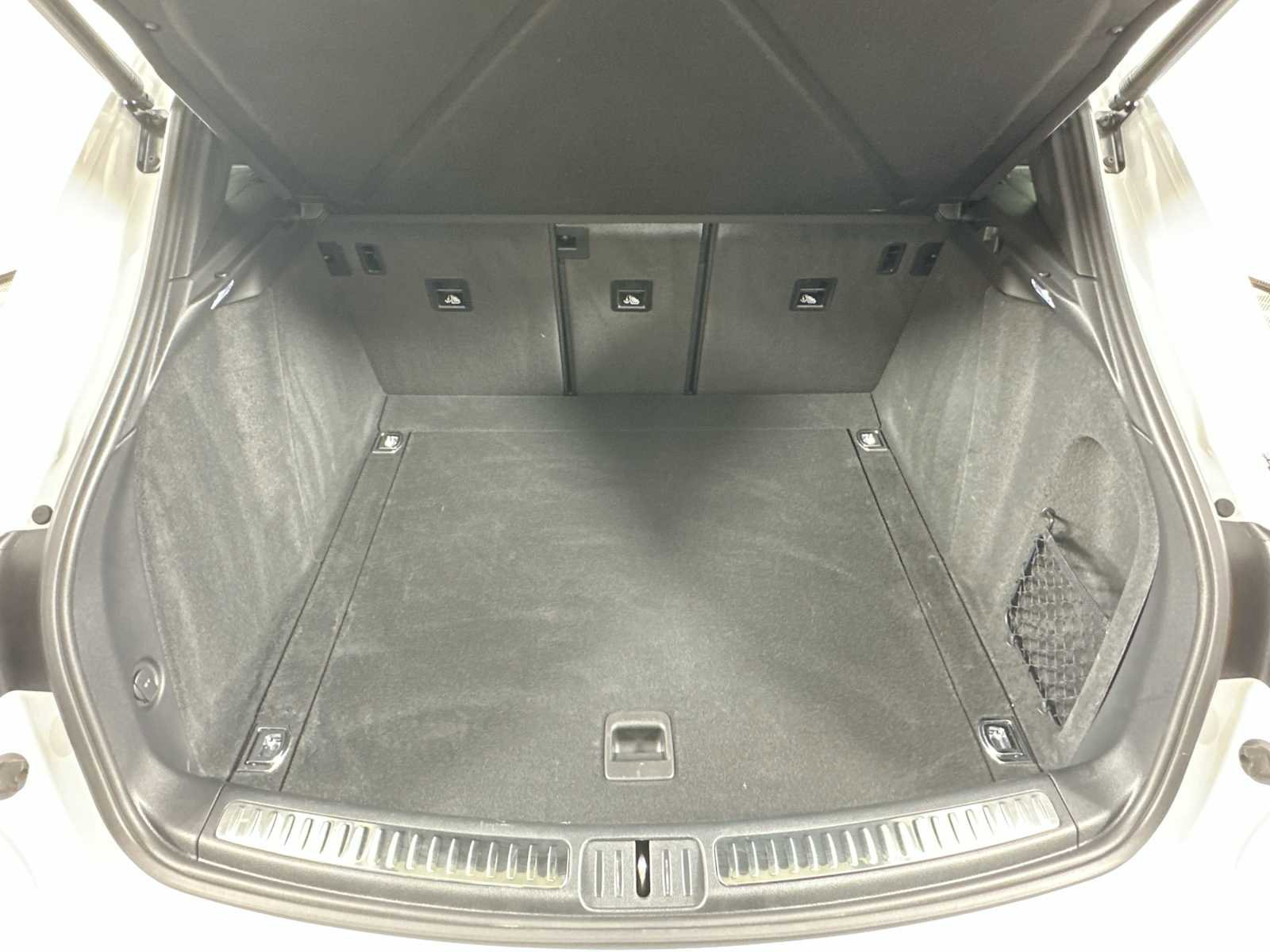 Certified 2025 Porsche Macan image 26