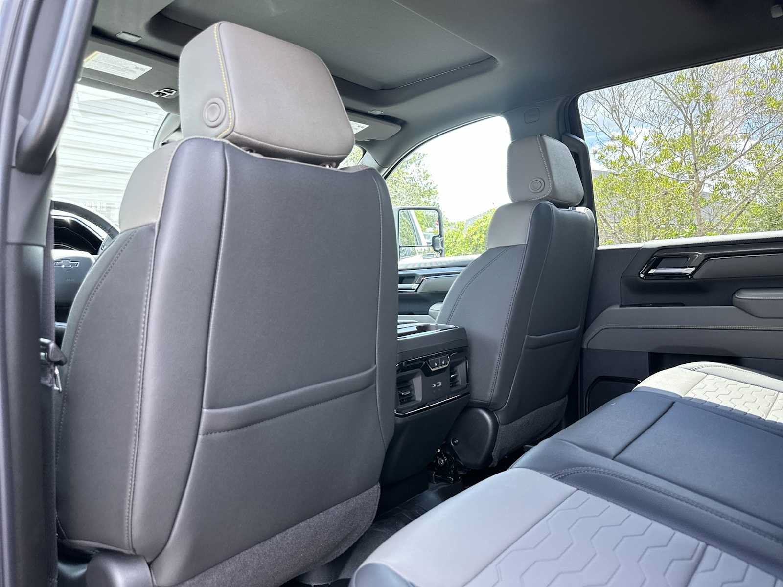 New 2026 Chevrolet Silverado 2500 ZR2 w/ LPO, Dark Essentials Package AWD/4WD image 16