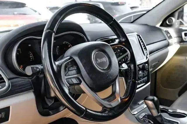 Used 2021 Jeep Grand Cherokee Limited w/ Luxury Group II AWD/4WD image 18