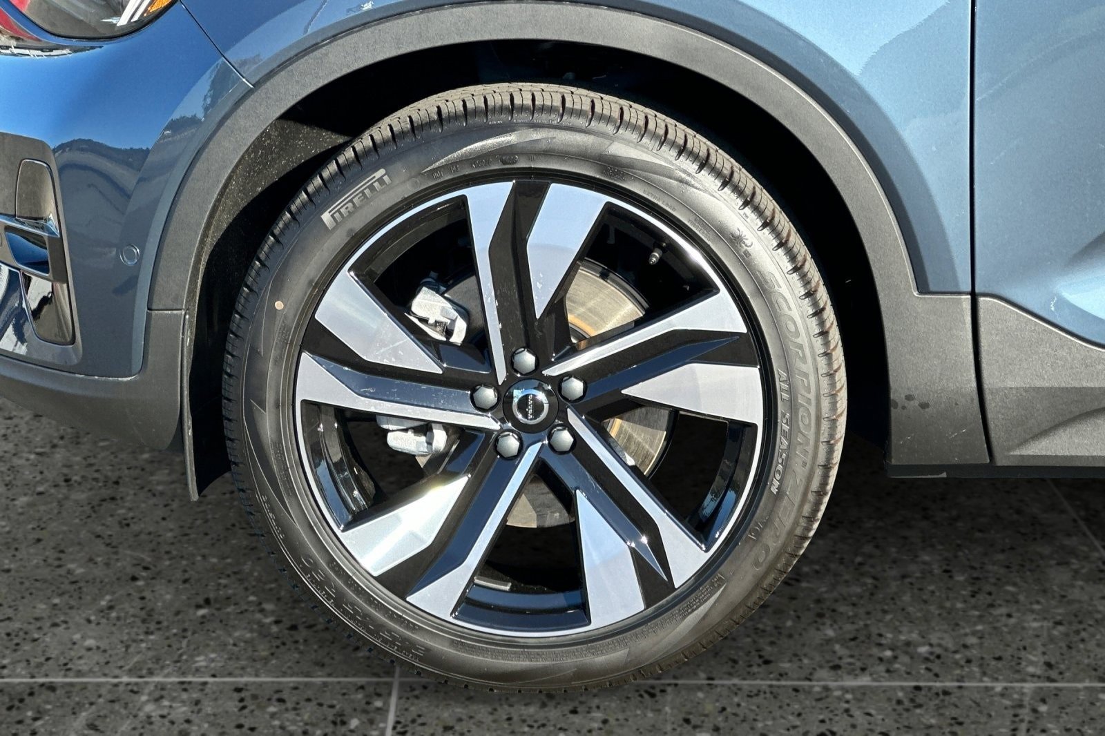 New 2026 Volvo XC40 B5 Ultra w/ Climate Package image 11