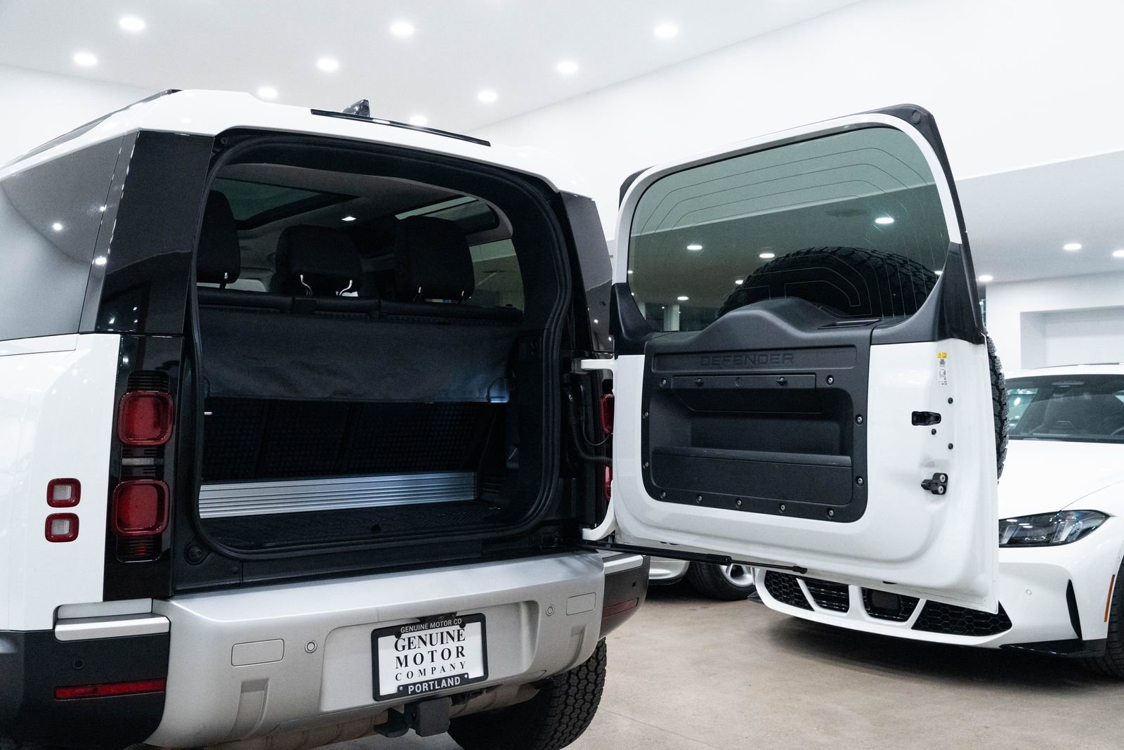 Used 2021 Land Rover Defender 90 S image 9