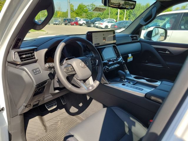 New 2026 Lexus LX 700h F Sport AWD/4WD image 18