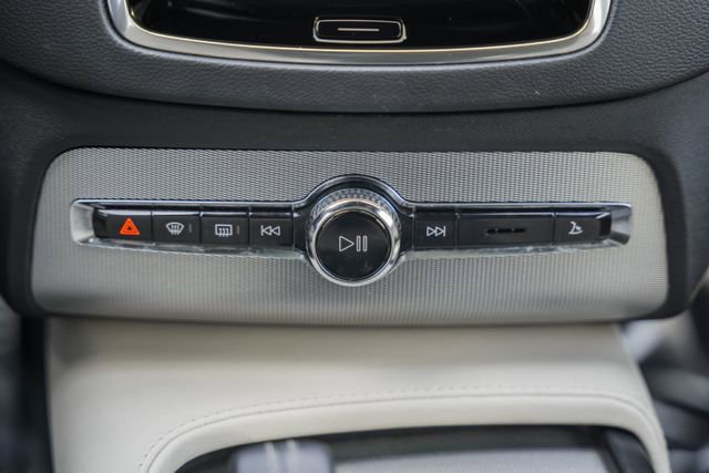 Used 2022 Volvo XC90 T8 R-Design w/ Advanced Package image 23