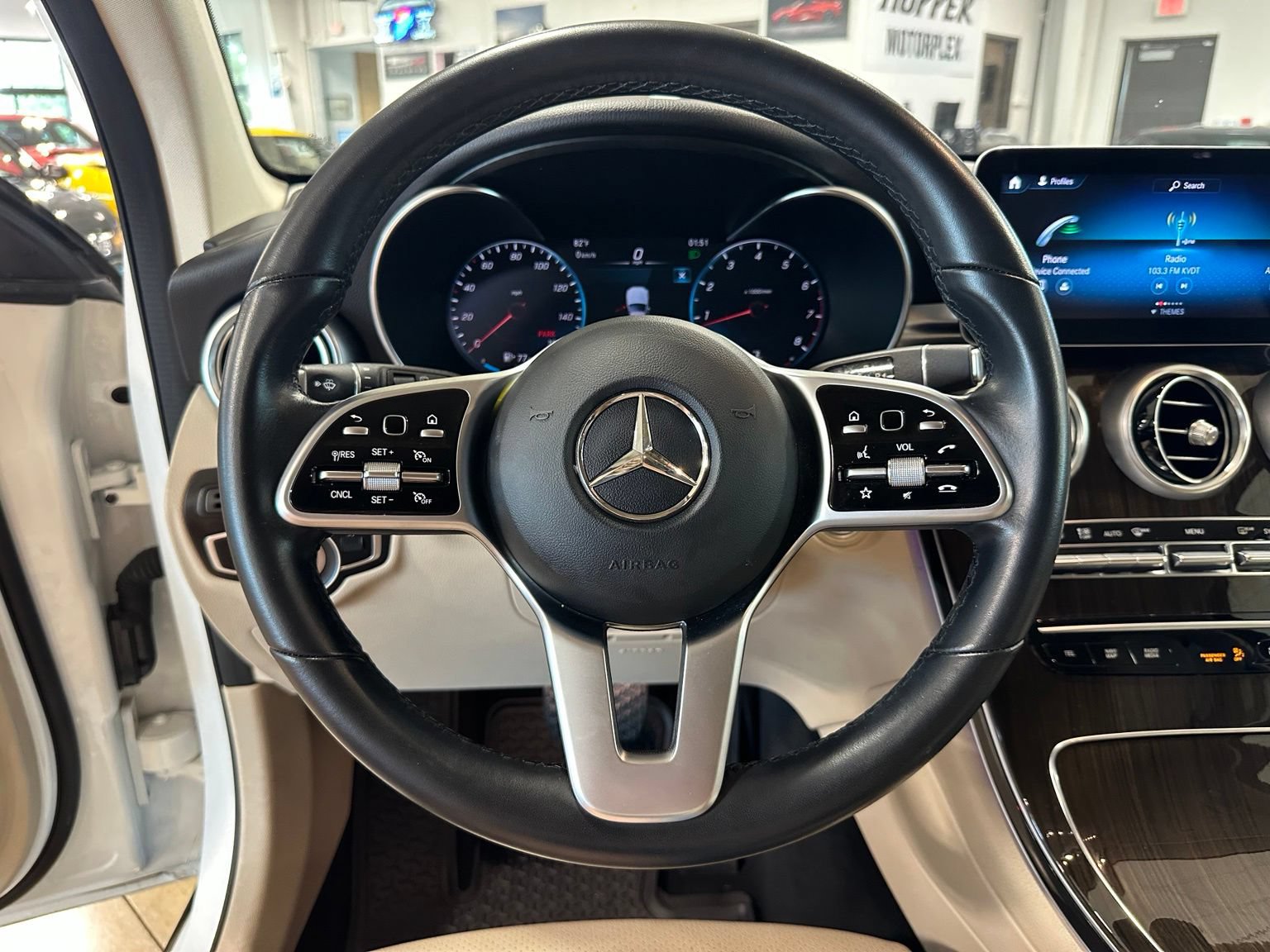 Used 2022 Mercedes-Benz GLC 300 image 16