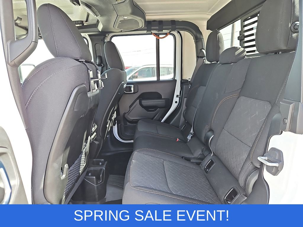 Used 2025 Jeep Gladiator Mojave w/ Convenience Group image 11