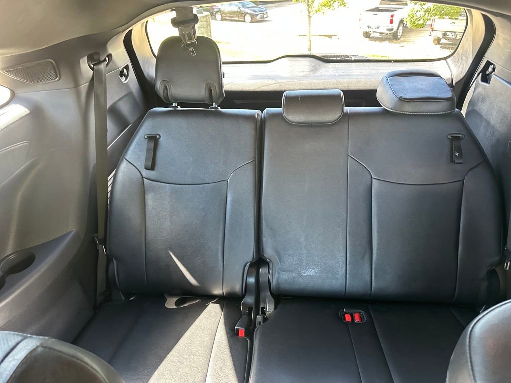 Used 2023 Toyota Sienna XSE image 21