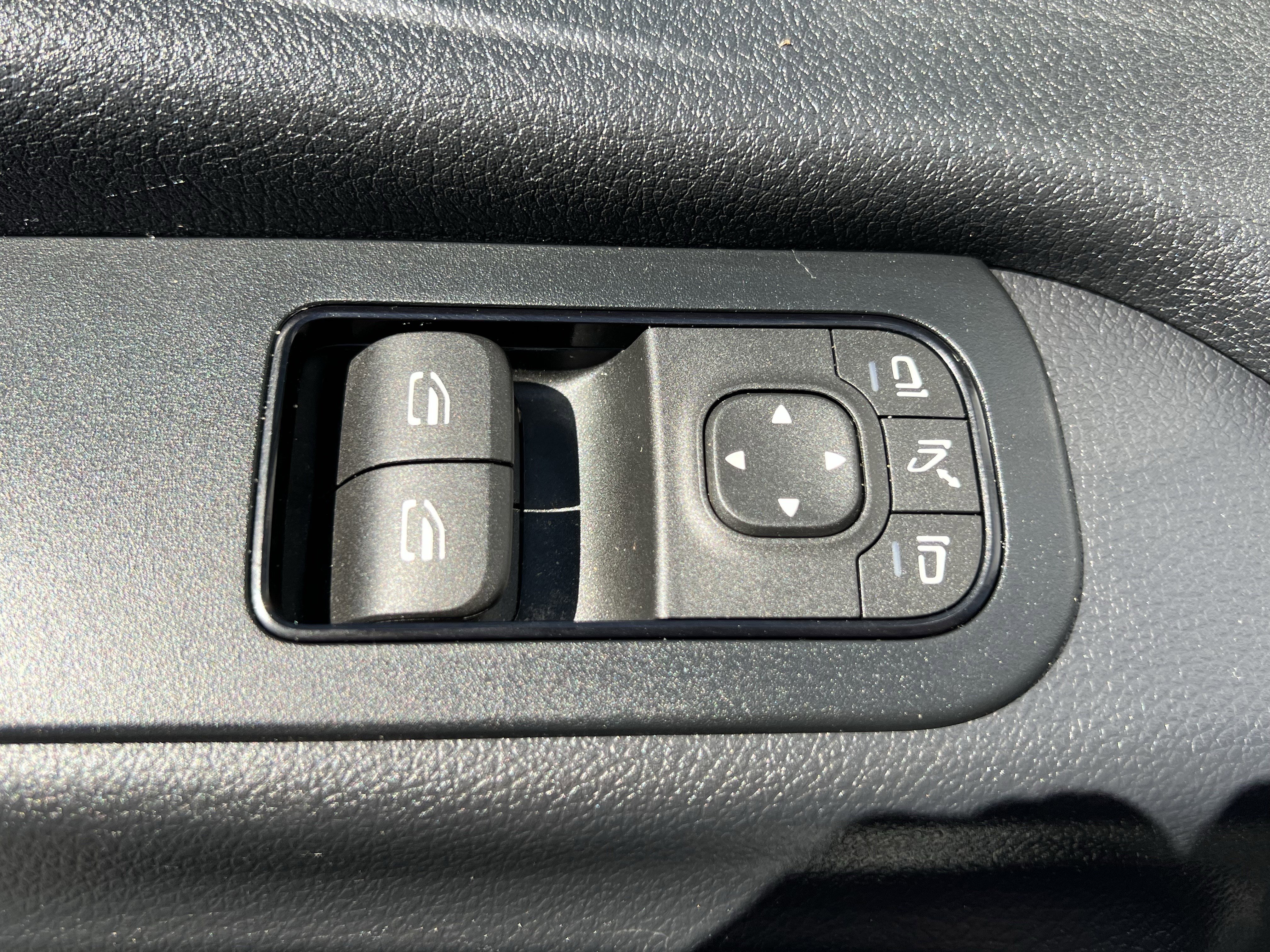 Used 2022 Mercedes-Benz Sprinter 2500 image 15