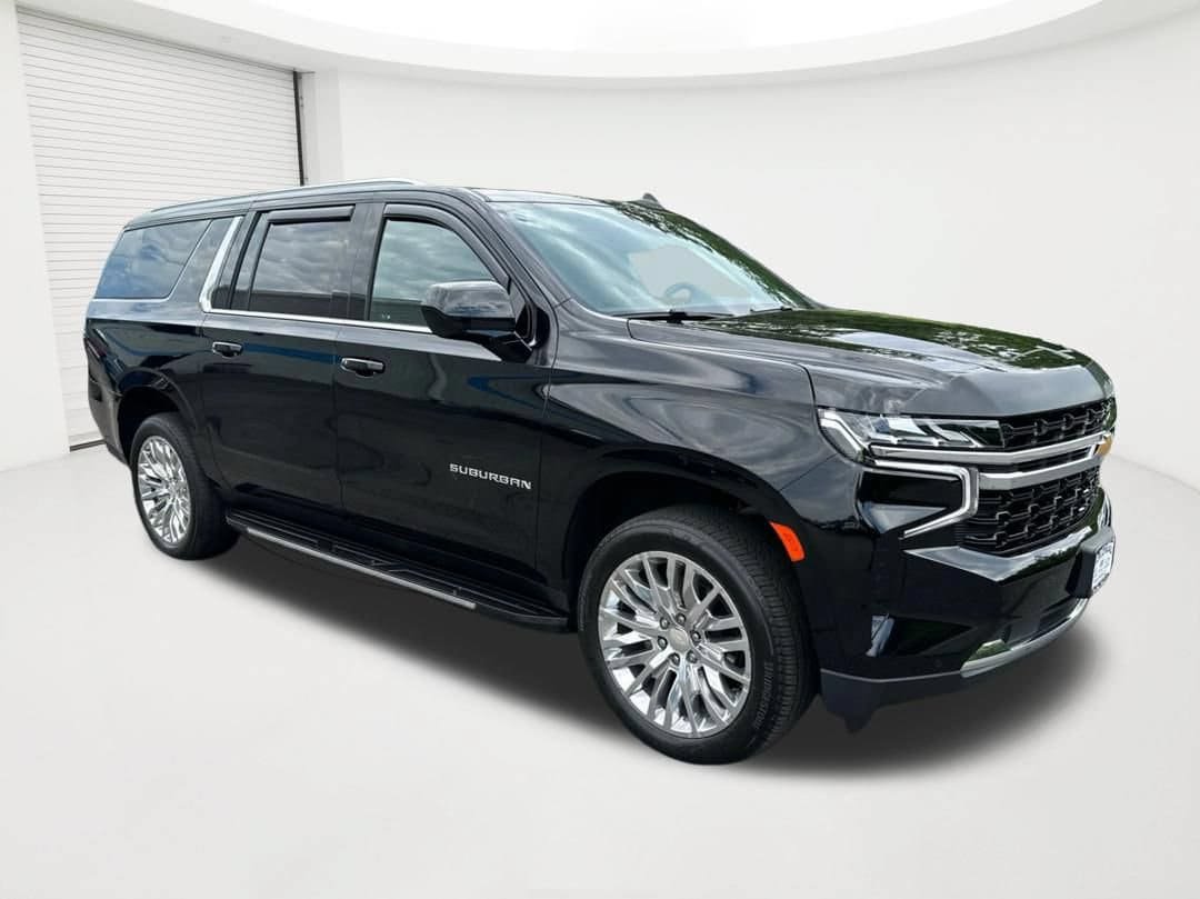 Used 2024 Chevrolet Suburban LS w/ Driver Alert Package AWD/4WD image 3