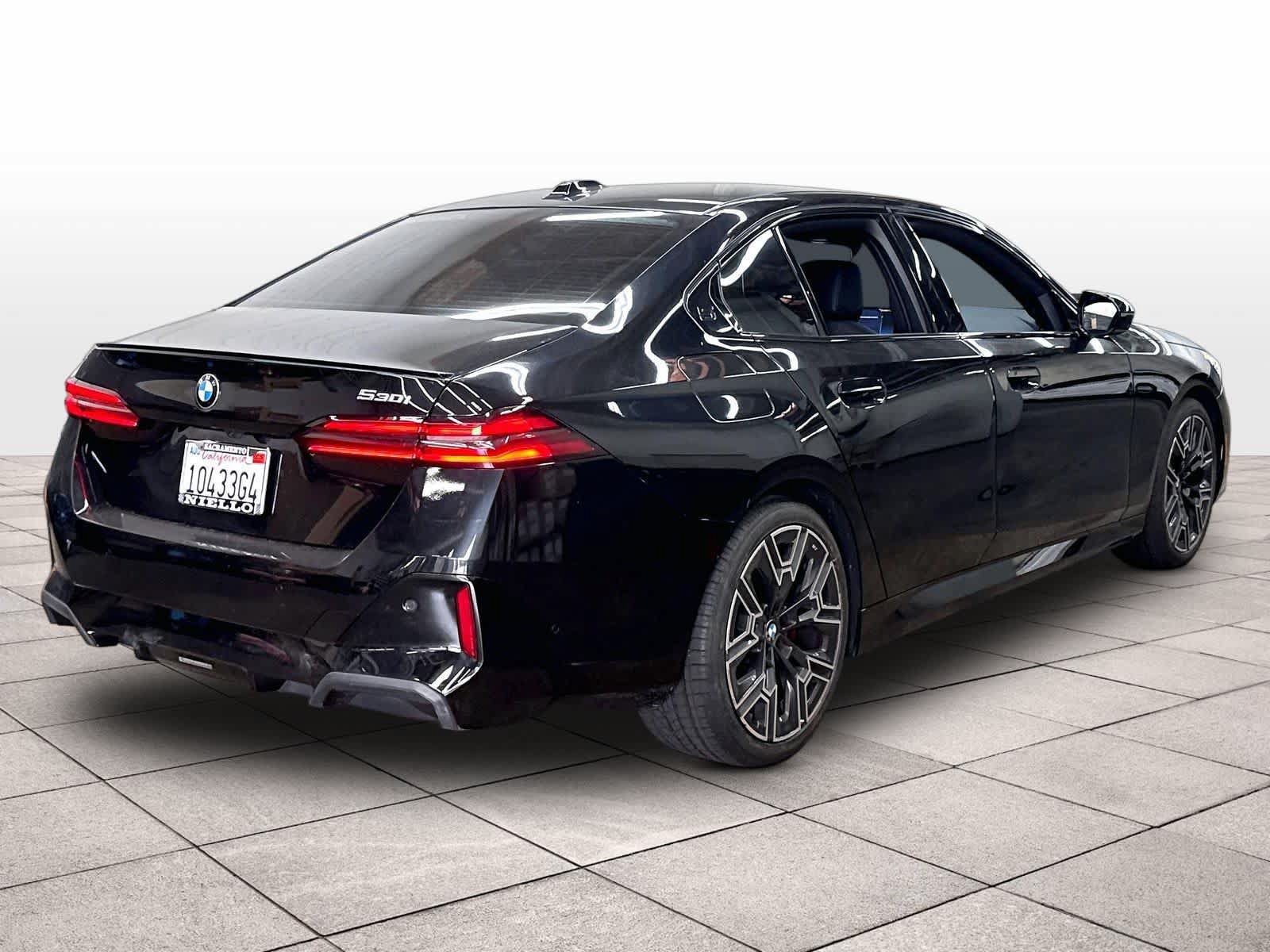 Used 2026 BMW 530i w/ M Sport Package RWD image 15