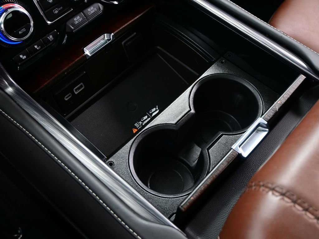 Used 2023 GMC Yukon Denali Ultimate image 33