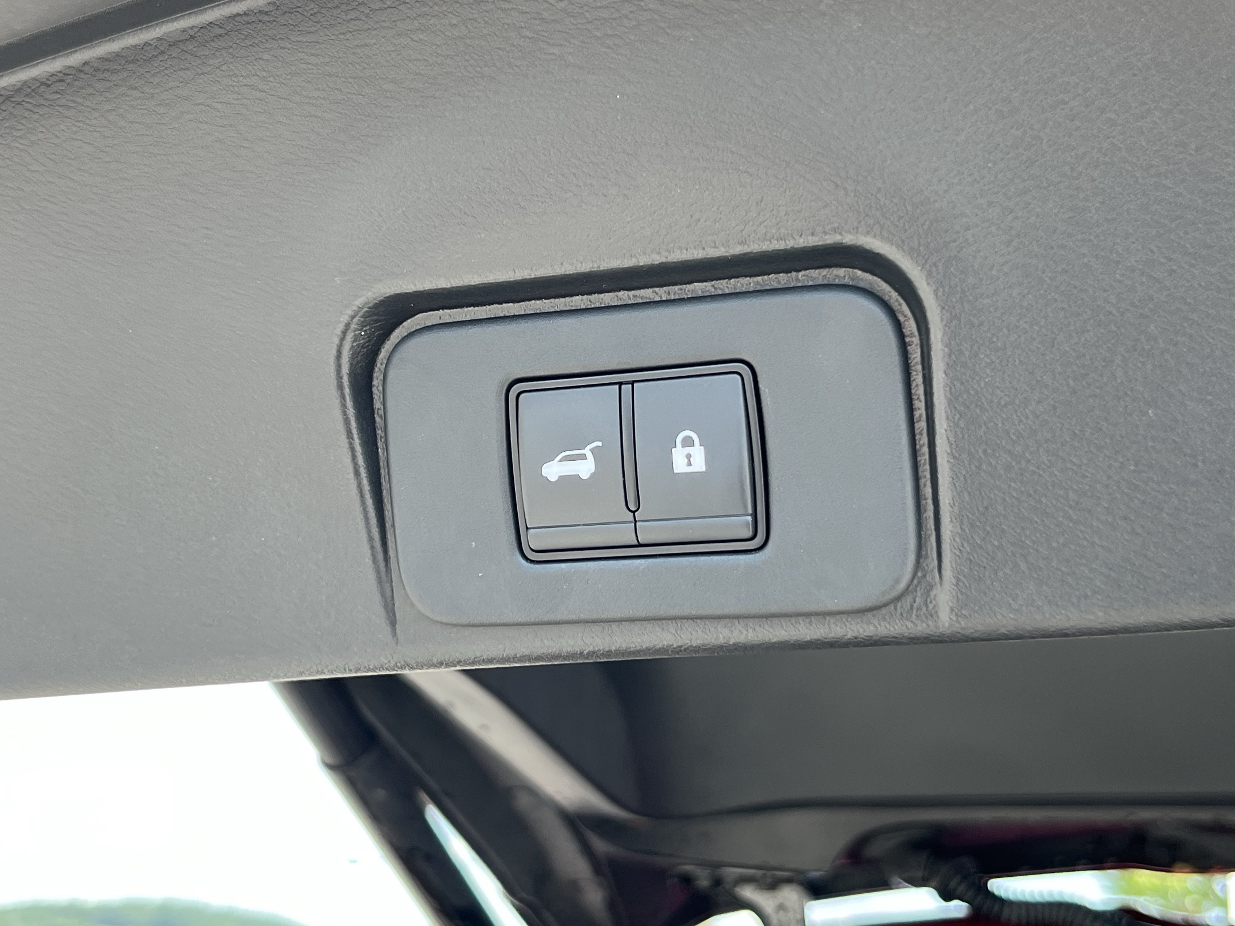 Used 2023 Nissan Rogue SV w/ SV Premium B Package AWD/4WD image 8
