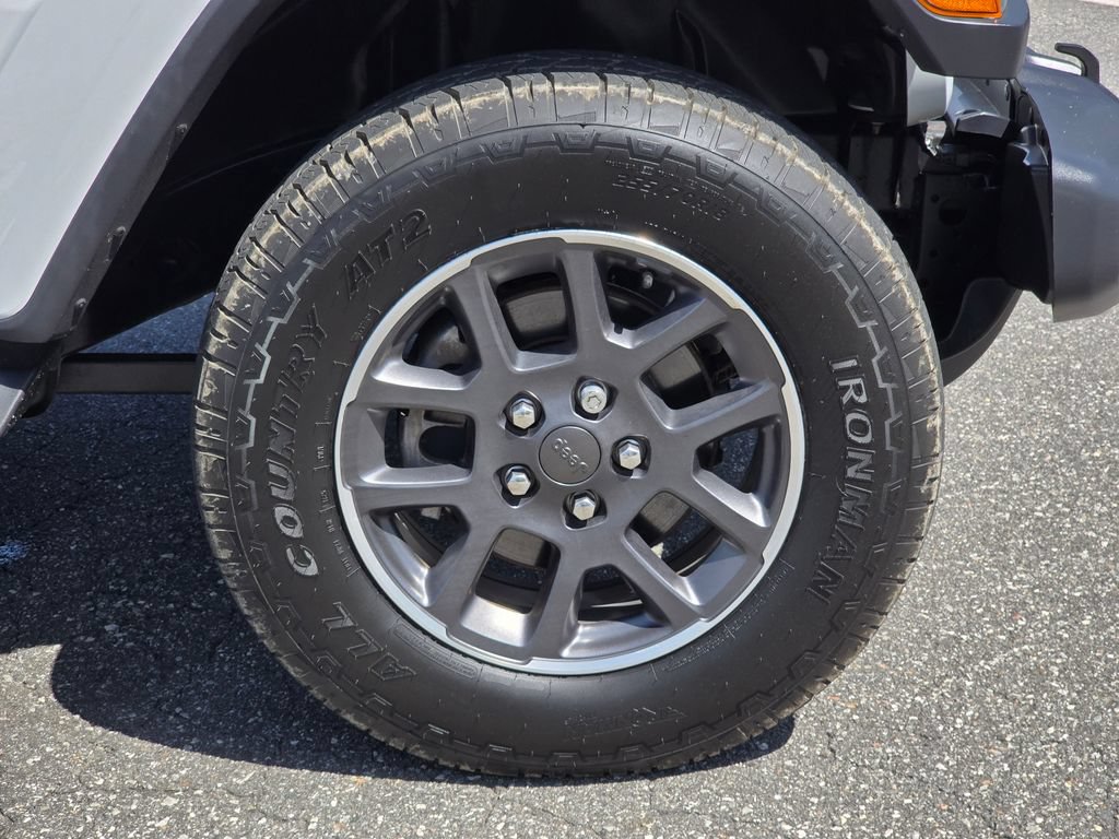 Used 2020 Jeep Gladiator Overland AWD/4WD image 22