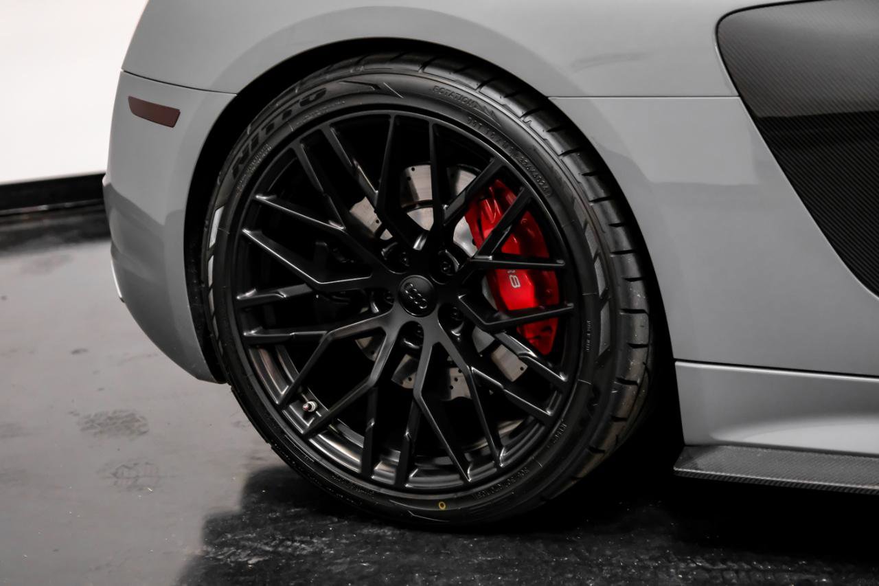 Used 2017 Audi R8 V10 image 40