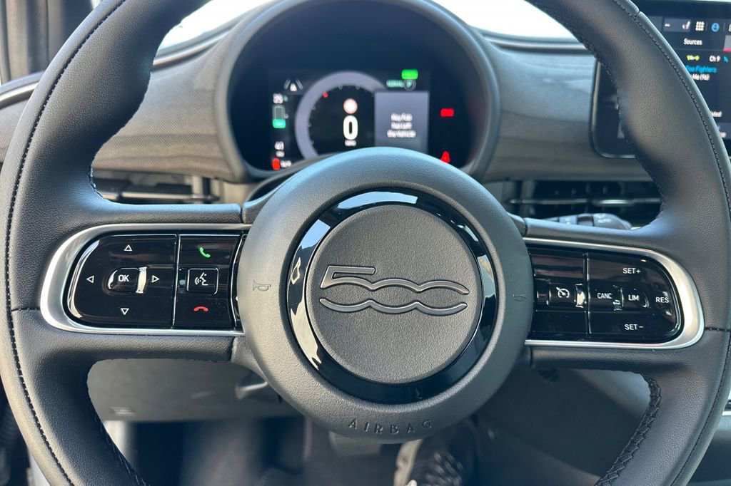 New 2025 FIAT 500 e image 20