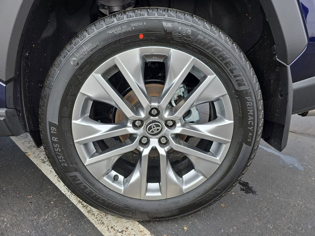 Used 2025 Toyota RAV4 Limited w/ Advanced Technology Package image 36