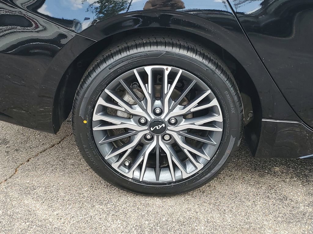 Certified 2023 Kia Forte GT-Line FWD image 5