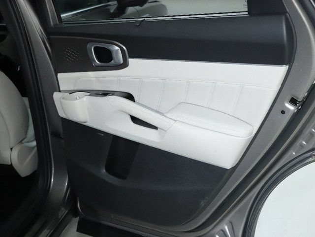 Used 2025 Kia Sorento SX Prestige AWD/4WD image 34