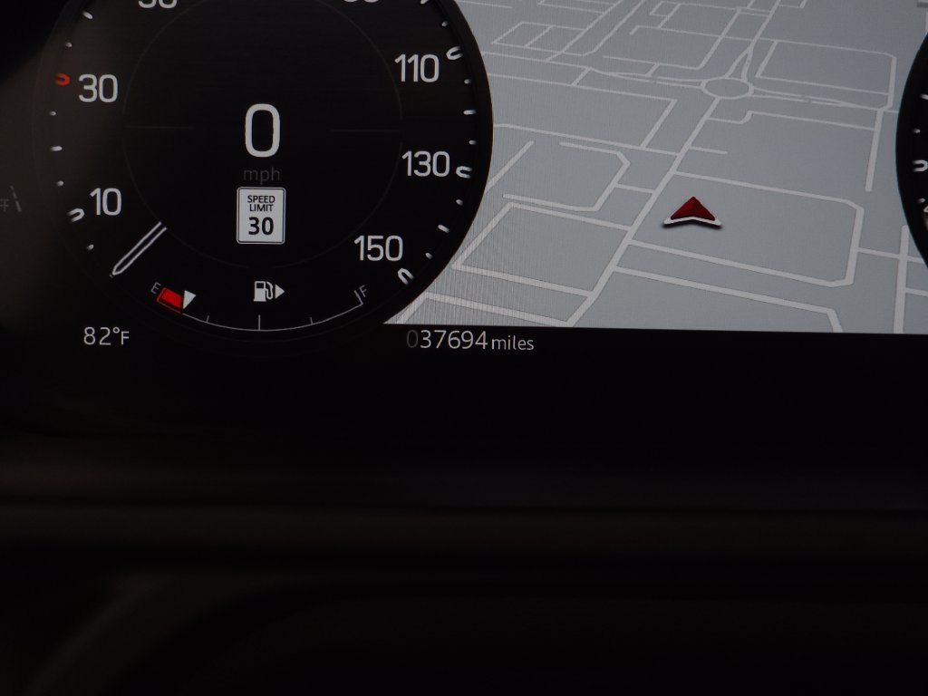 Used 2025 Land Rover Defender 90 S AWD/4WD image 21