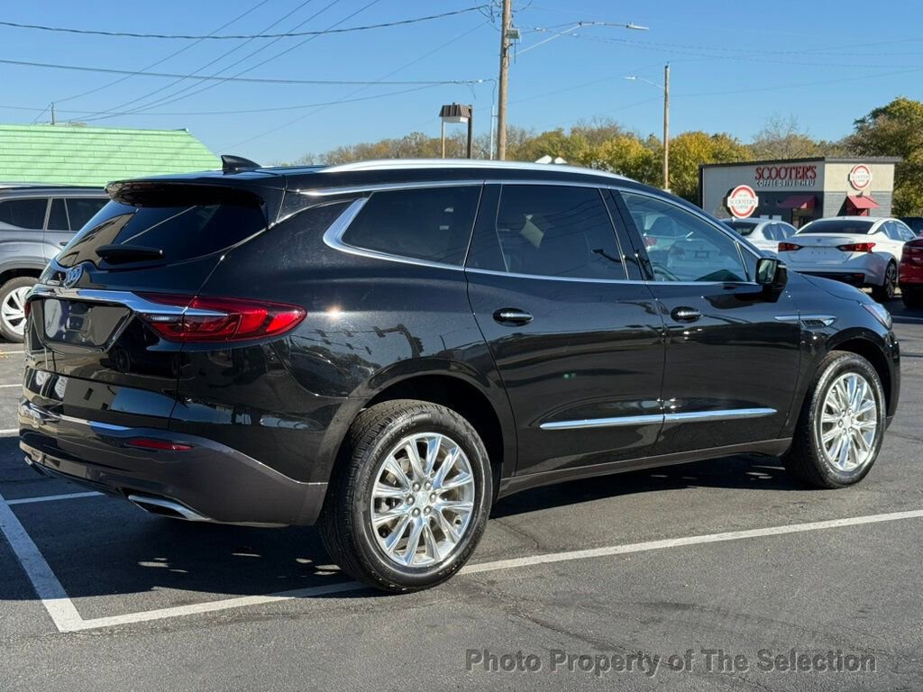 Used 2021 Buick Enclave Premium w/ Sun and Sites Package image 16