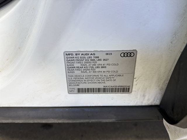 Used 2024 Audi Q8 e-tron Premium Plus image 37