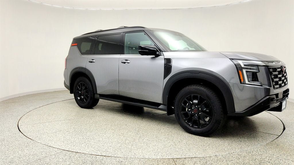 Used 2025 Nissan Armada PRO-4X AWD/4WD image 3